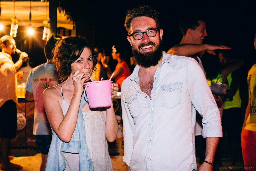 Full Moon Party September 2014 Photo 6. Guy and girl smiling.