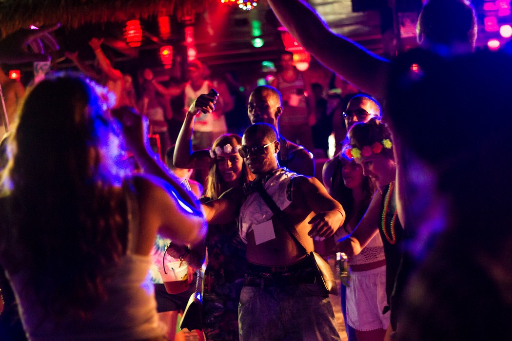 Full Moon Party 8 October 2014 Photo 13. People.