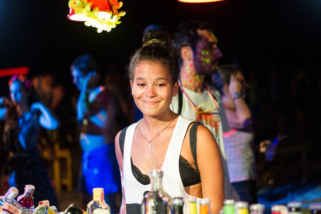 Full Moon Party 8 October 2014 Photo 16. Girl.