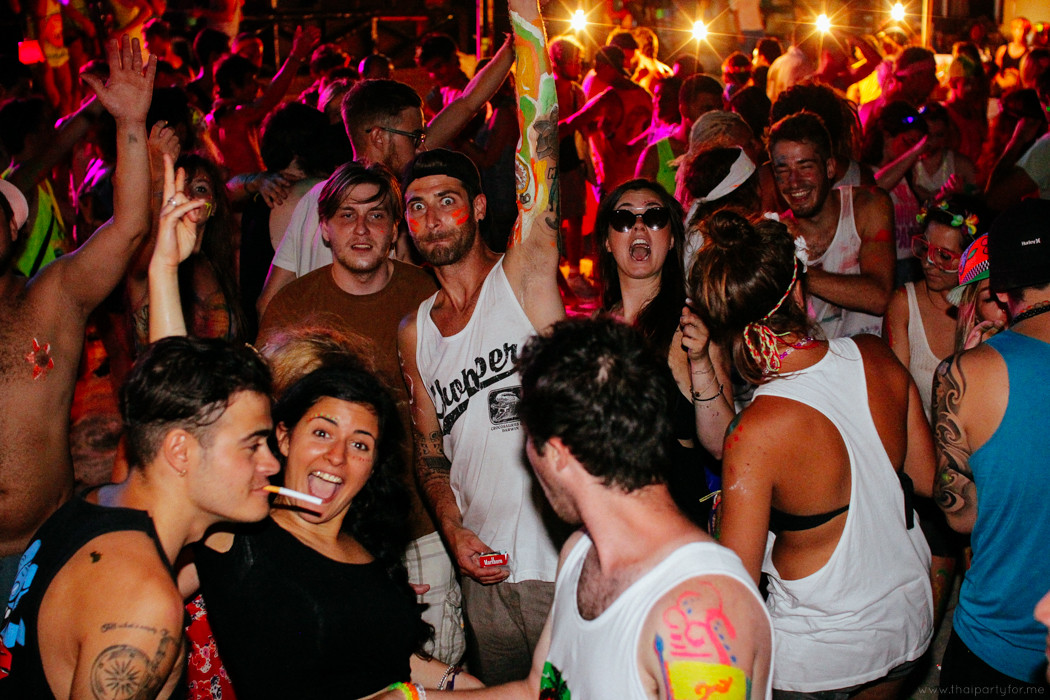 Best of Full Moon Party 2014 Photo 7. People.